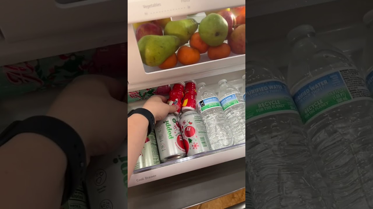 a little fridge tour for ya!!! i love seeing normal fridges that look like mine!🍎🍋🥒🥝 #fridgetour