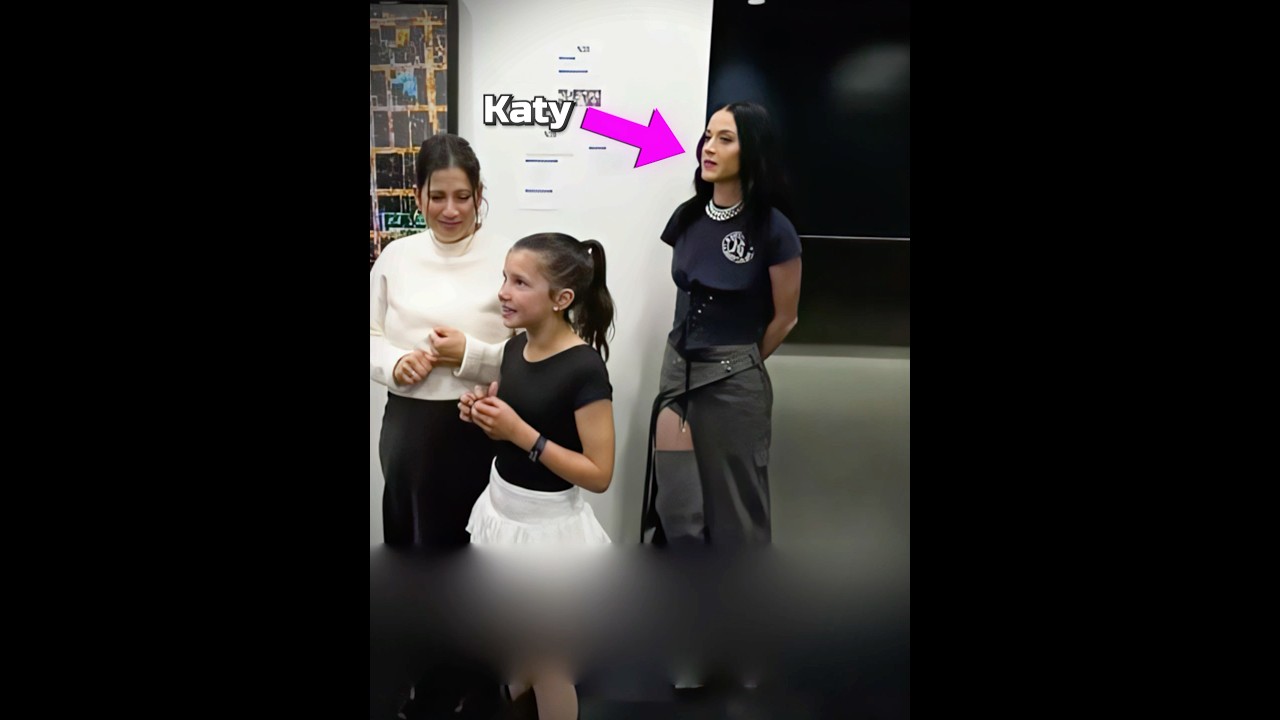 Katy Perry SURPRISES Young Fan&nbsp;🥹🫶