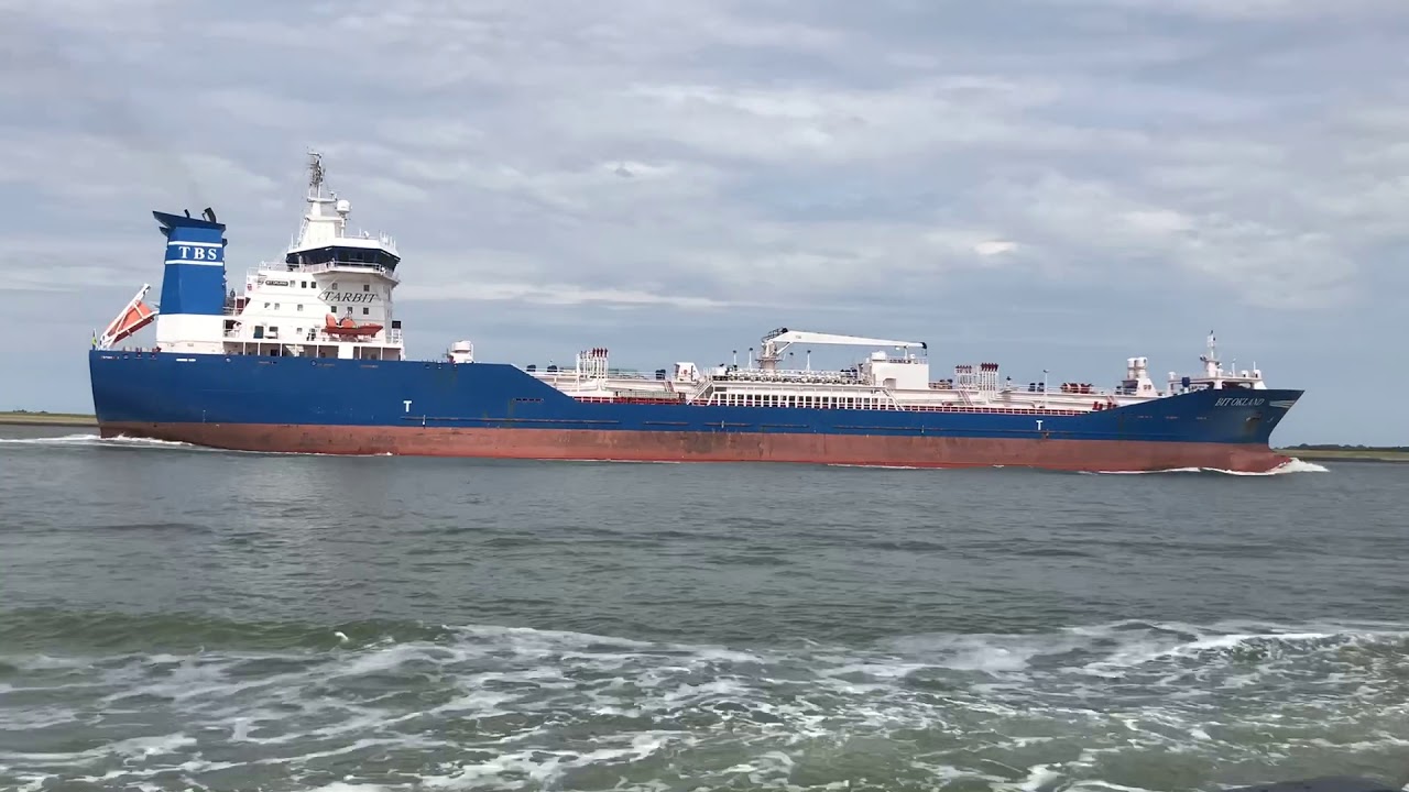 Over de Westerschelde van Terneuzen naar Antwerpen