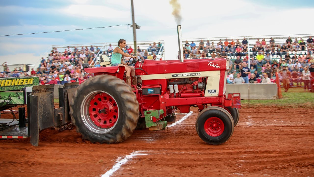 Ladies of Tractor Pulling Volume 1