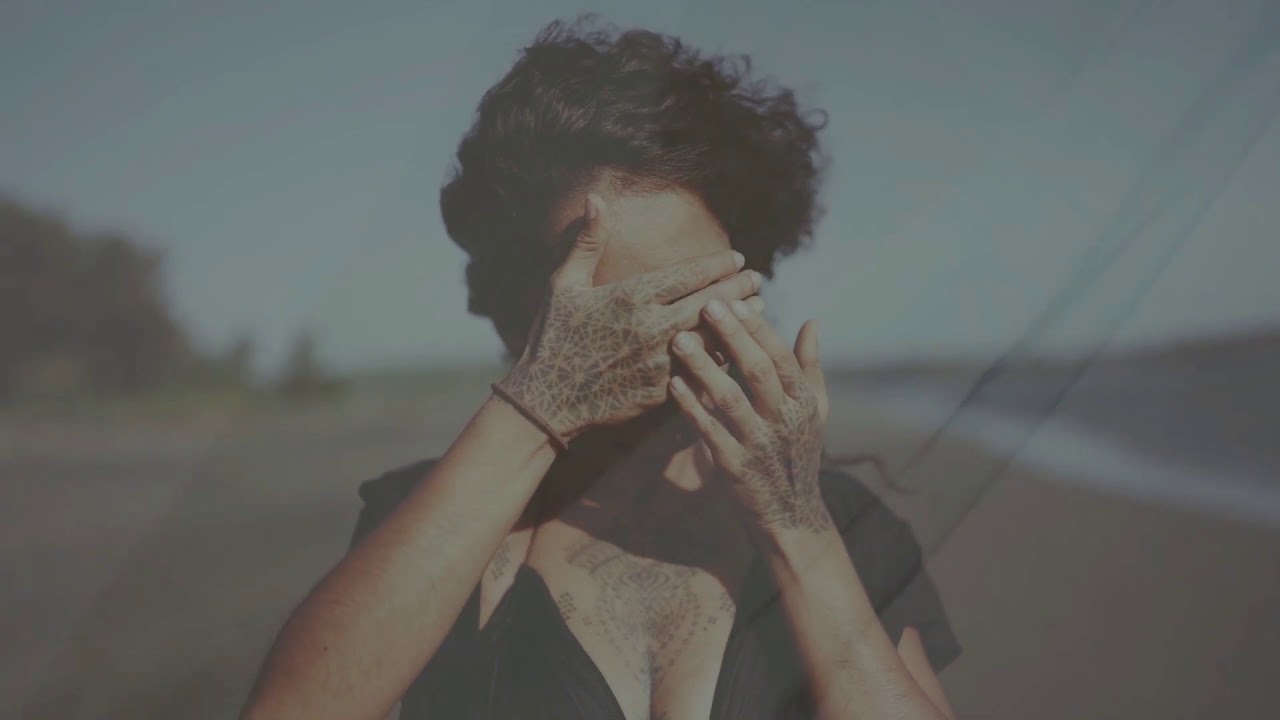 CLOSE YOUR EYES/&Kappa;&Lambda;&Epsilon;&Iota;&Sigma;&Epsilon; &Tau;&Alpha; &Mu;&Alpha;&Tau;&Iota;&Alpha;/ JENNY TSILIS /Official video-clip.Record:''FUSION OVER FLAT''