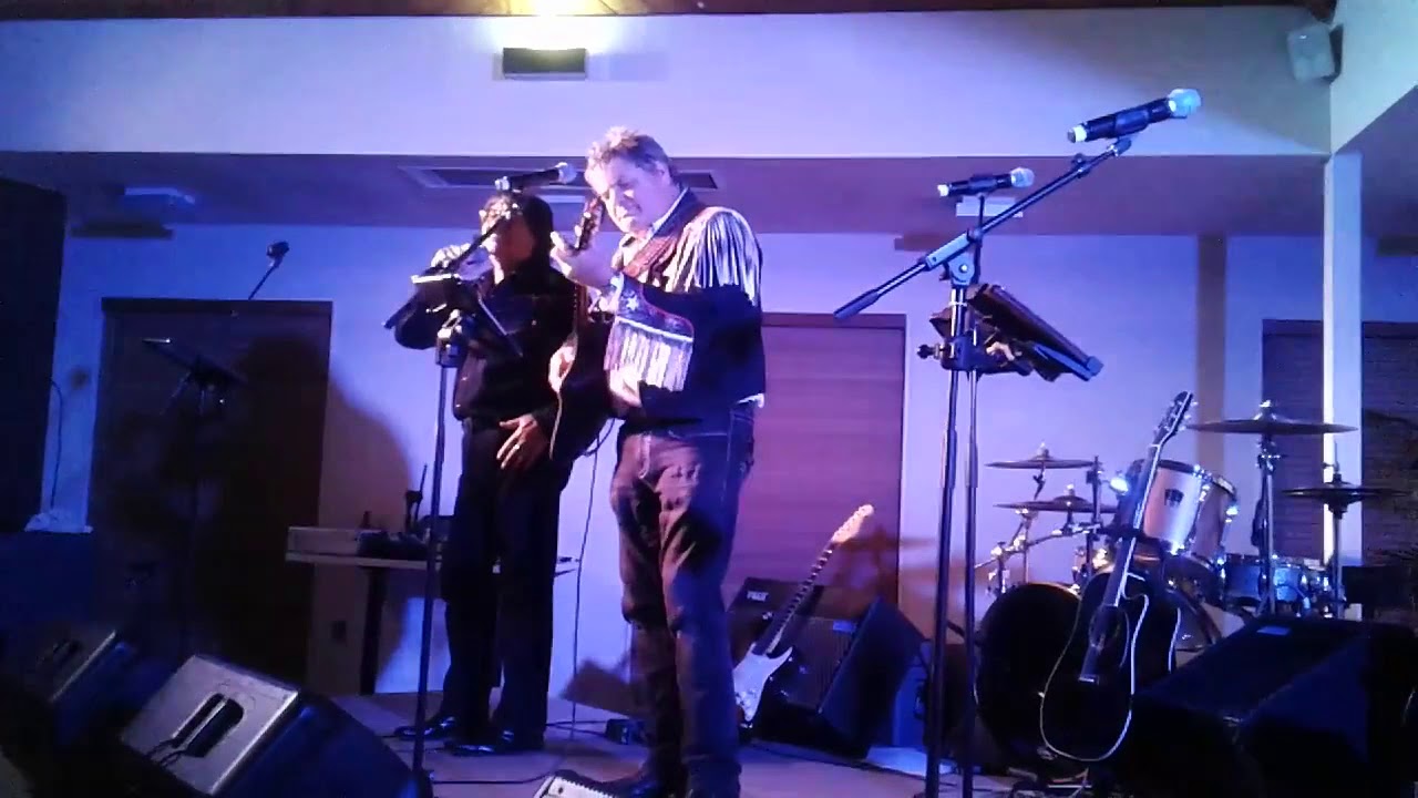Eddie Low and Kevin Greaves -Somewhere Over The Rainbow at Paihia Country Music festival