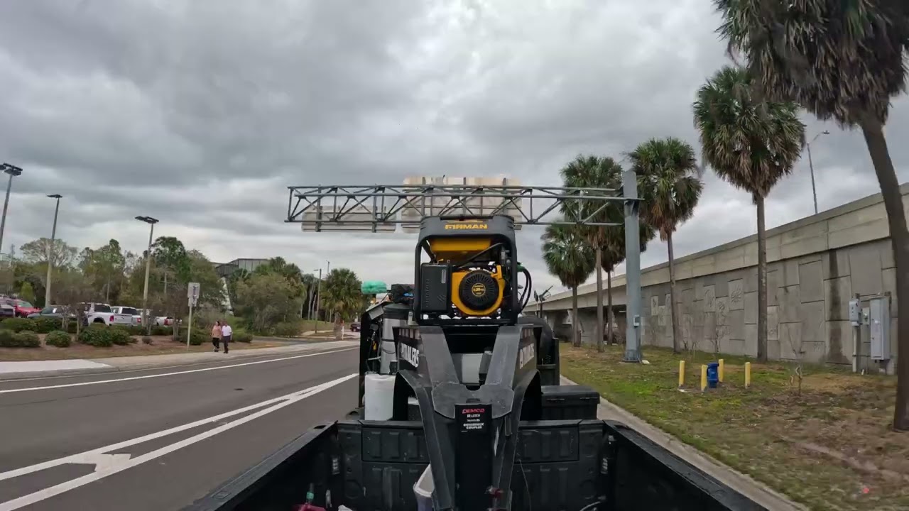 Driving my Chevy Silverado 3500 Duramax Dually w/my PJ Gooseneck Trailer w/GoPro's.  (4K)