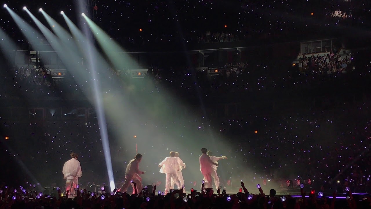 BTS in Chicago Oct. 3 - Mic Drop - D2