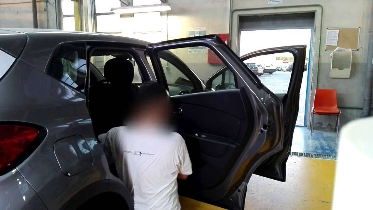 Tuto demontage habillage de porte AR Renault Captur/disassembly rear door Renault Captur
