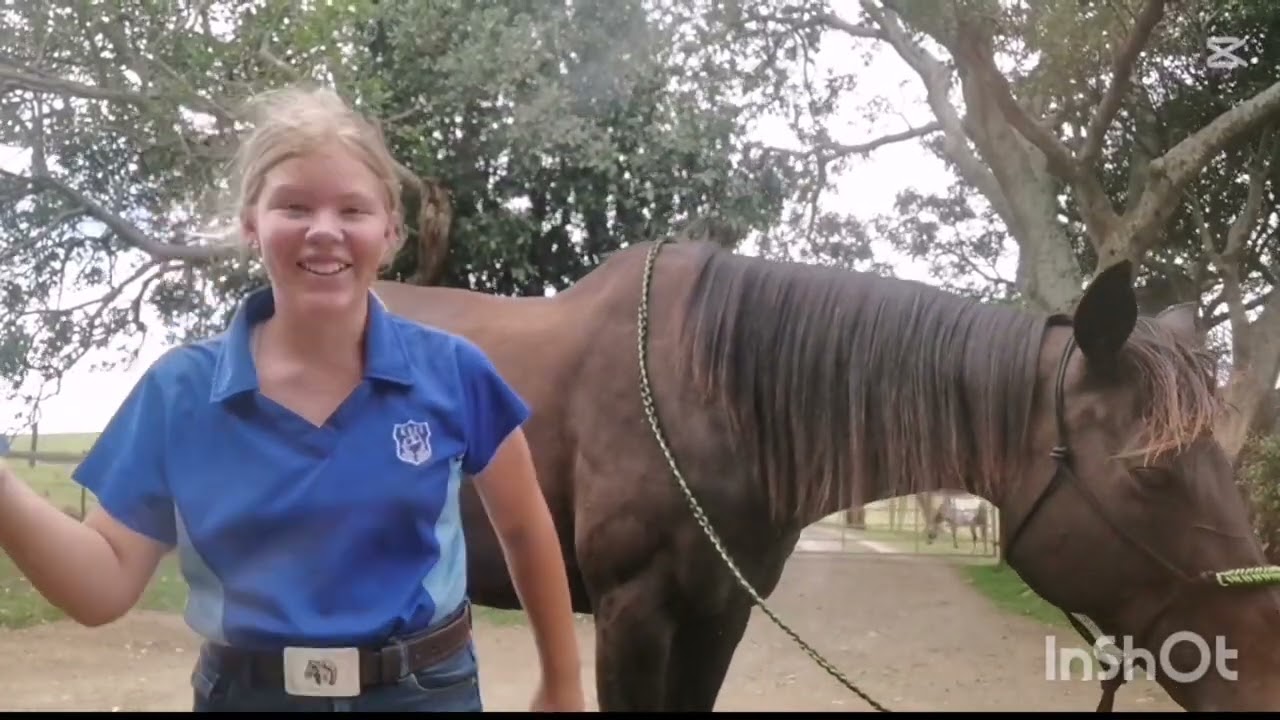 A little behind the scenes of what it looks like before I ride❤️