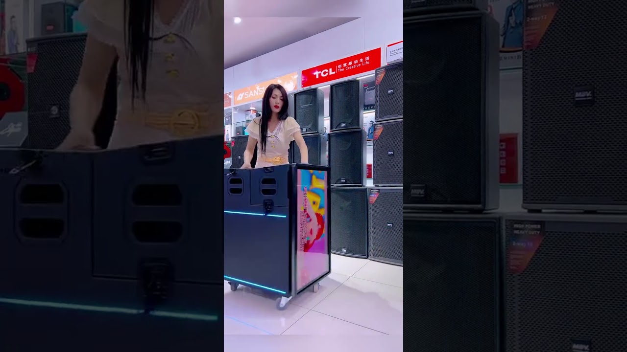 touchscreen karaoke speaker 7256948057512693026