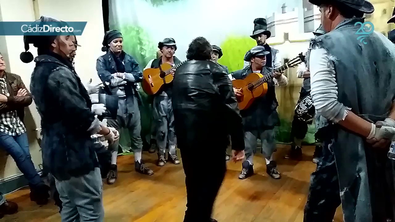 El Noly motiva en camerinos a la comparsa de Subiela
