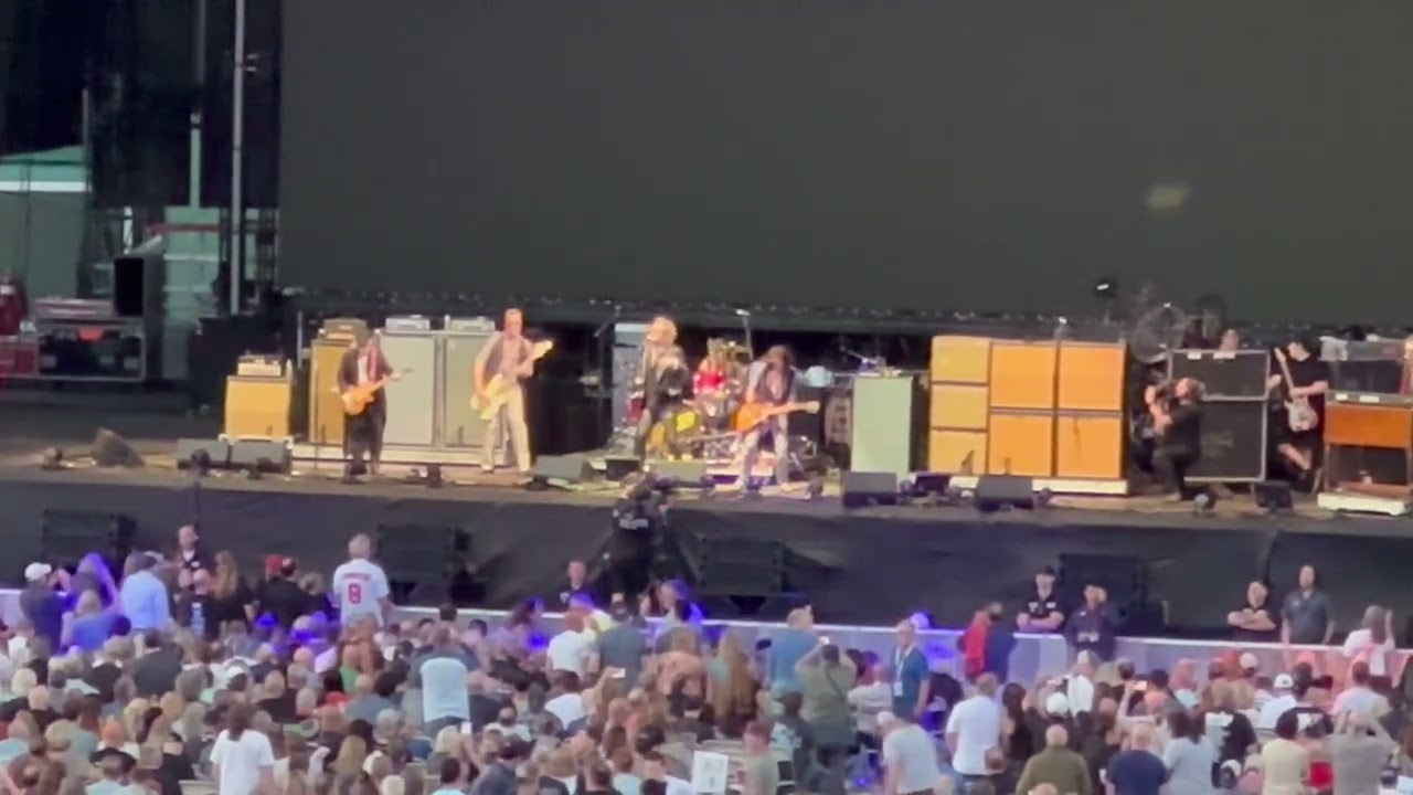 Chris Robinson and Joe Perry -  