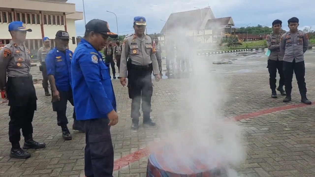 Simulasi Kebakaran 》Spn Polda Kaltim