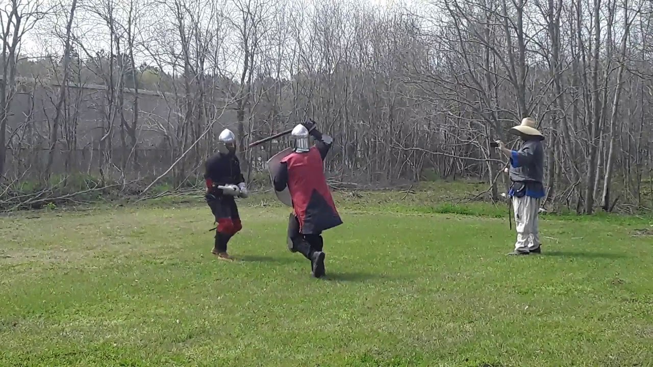 Mace vs sword and shield