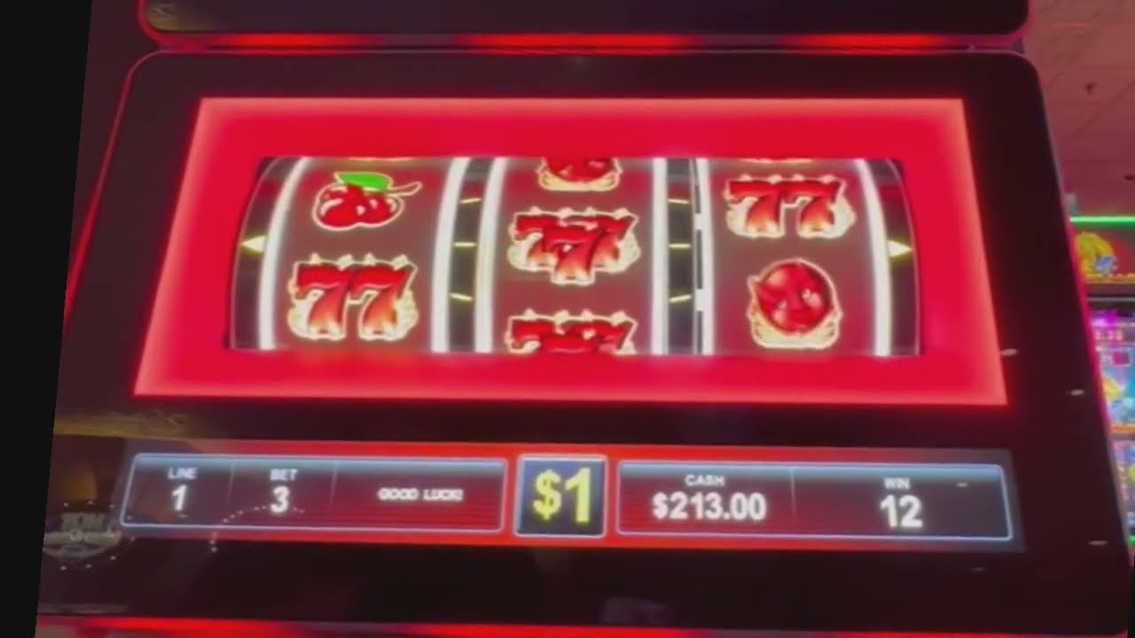 Diamonds & Devils $1 Slot Machine
