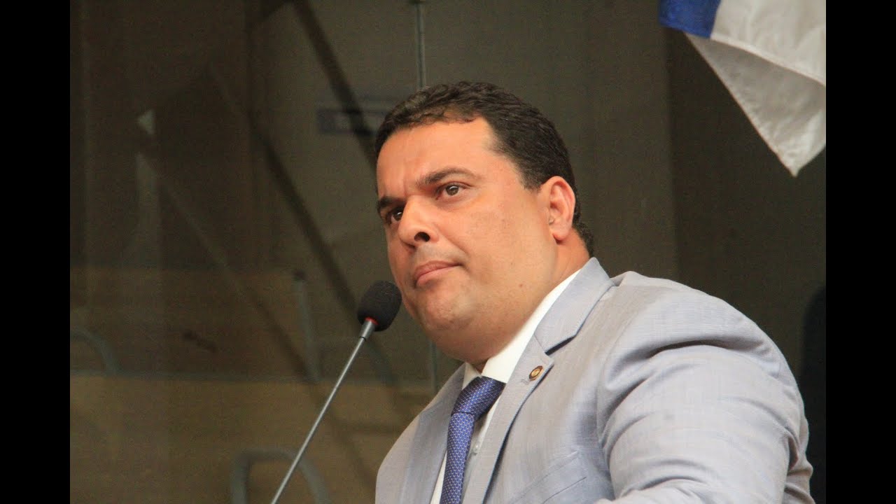 Davi Muniz debate requerimentos que pedem obras para a Várzea