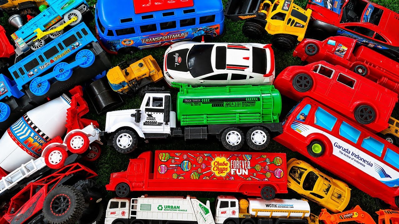 Koleksi Mainan Mobil & Truk Warna-Warni! 🚗🚛 Bus, Excavator & Truk Unik | MAINesia