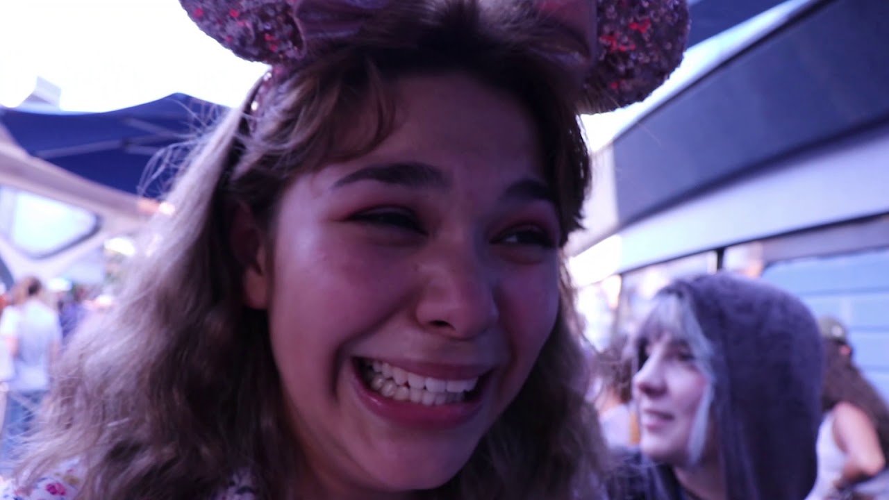 WE GOT KICKED OUT OF DISNEY BY DARTH VADER???!!!!! (NOT CLICKBAIT!!!)