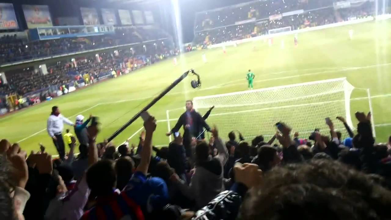 Mavi Ateş Dumanlı Kentin Puslu &Ccedil;ocukları