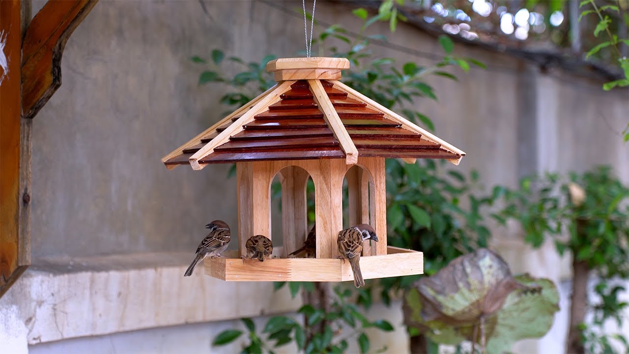 AMAZING Bird Feeder Made From Scrap Wood! 💡