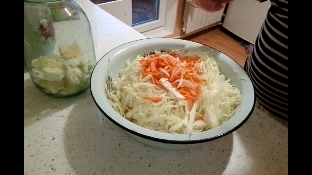 Вкусна и хрустка, моя капустка! 🥗🥬👍#квасимкапусту#капуста
