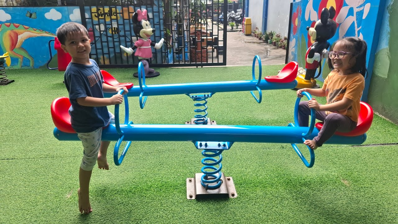 Jim & Elle's playtime!