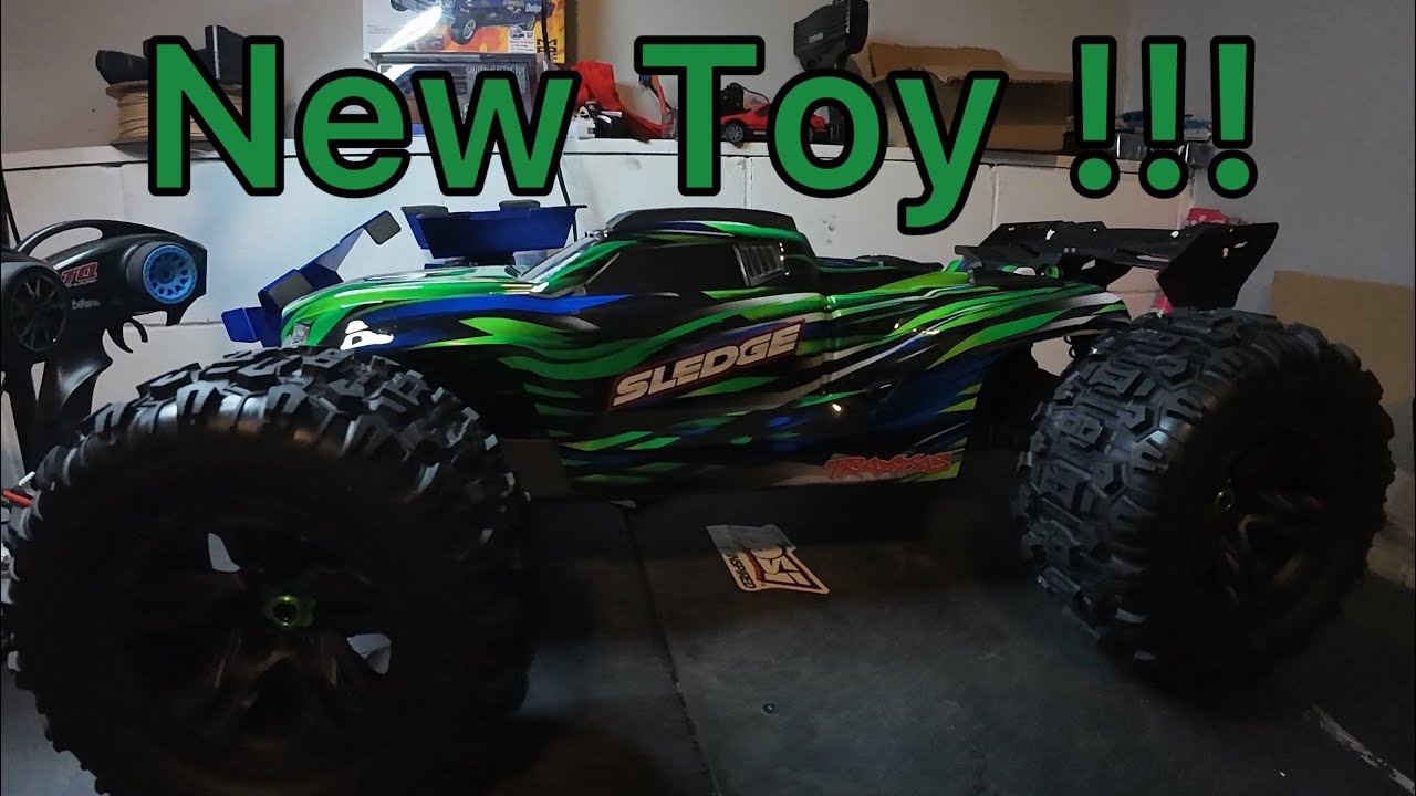 Traxxas Sledge Unbox + Dx6c Radio Install (Belted Tires New Model)