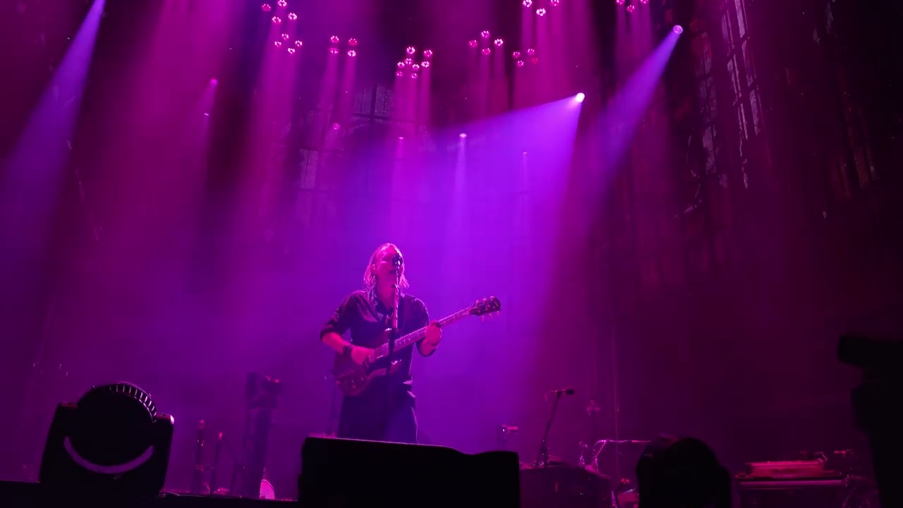 Radiohead - Weird Fishes / Arpeggi @ Unipol Arena Bologna 15-NOV-2025 (4K)
