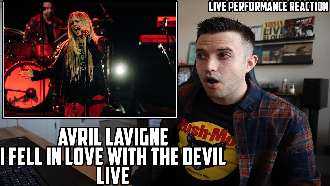 Avril Lavigne - I Fell In Love With The Devil LIVE - Reaction
