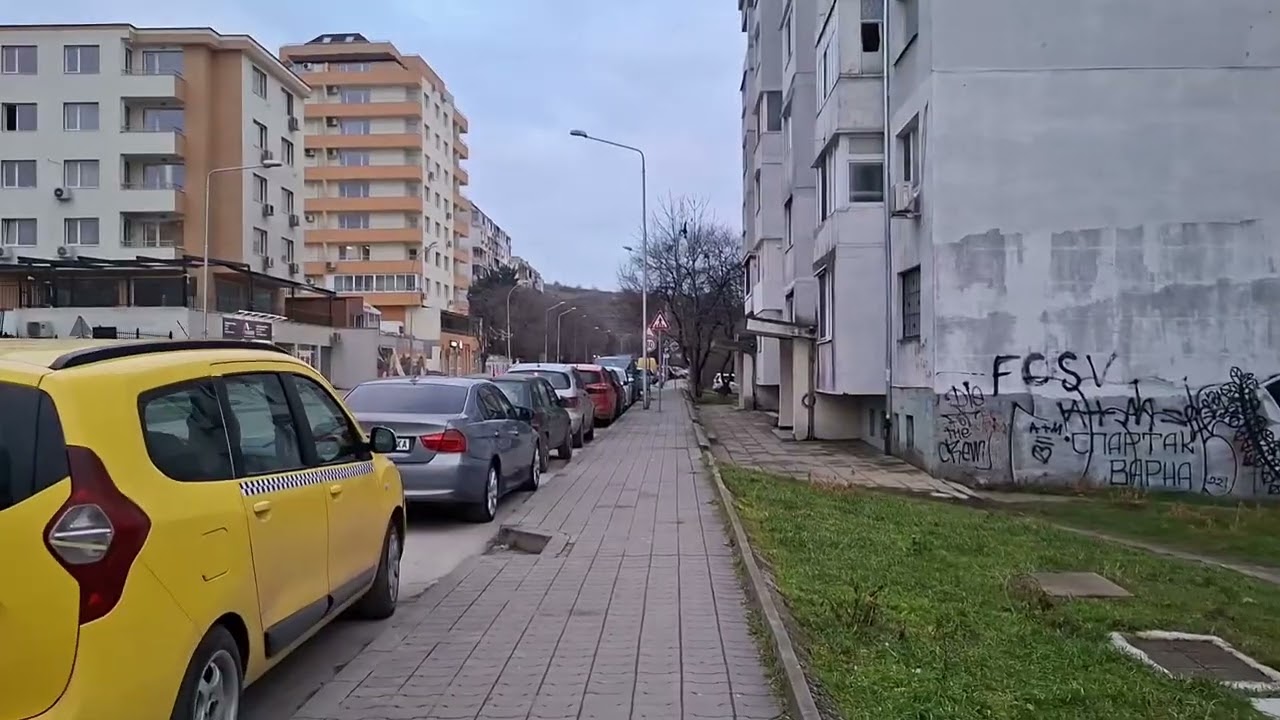 Разхождам Се В Квартал Владиславово Варна
