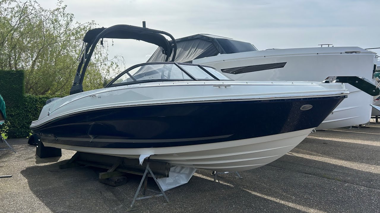 Bayliner VR6 outboard wakeboard tower boat NEW