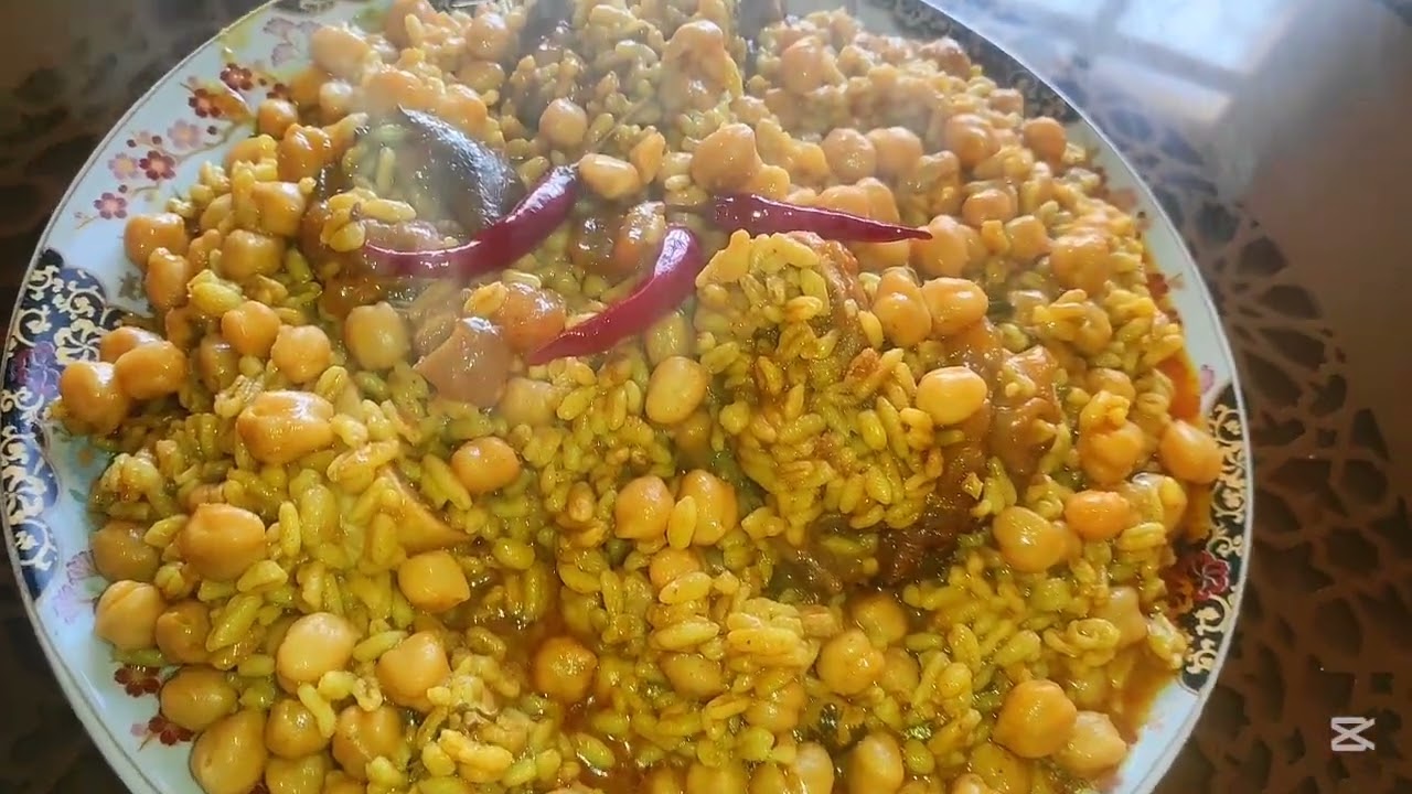 Moroccan meal هرگمة بالزرع والحمص#explore #deliciousfood #moroccanflavors #cooking #healthyfood 