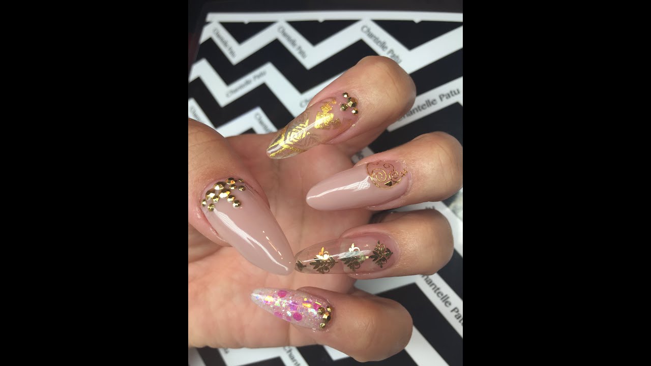 ACRYLIC NAILS - Gold Negative Space