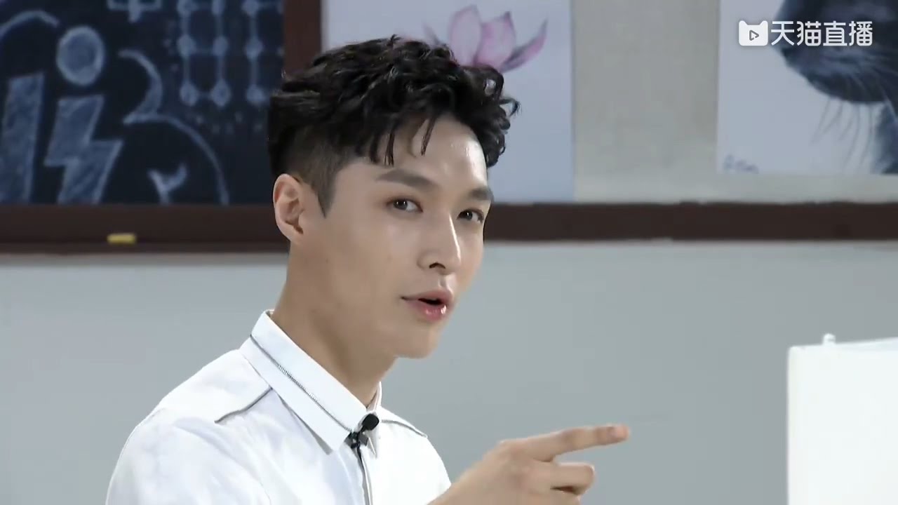 (Eng Sub) 160920 Planters Broadcast 张艺兴 Zhang Yixing LAY Impromptu Q&A with Piano