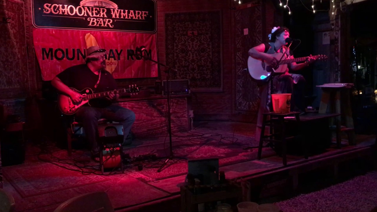 Raven Sings Johnny Cash & June Carter, Key West (2017