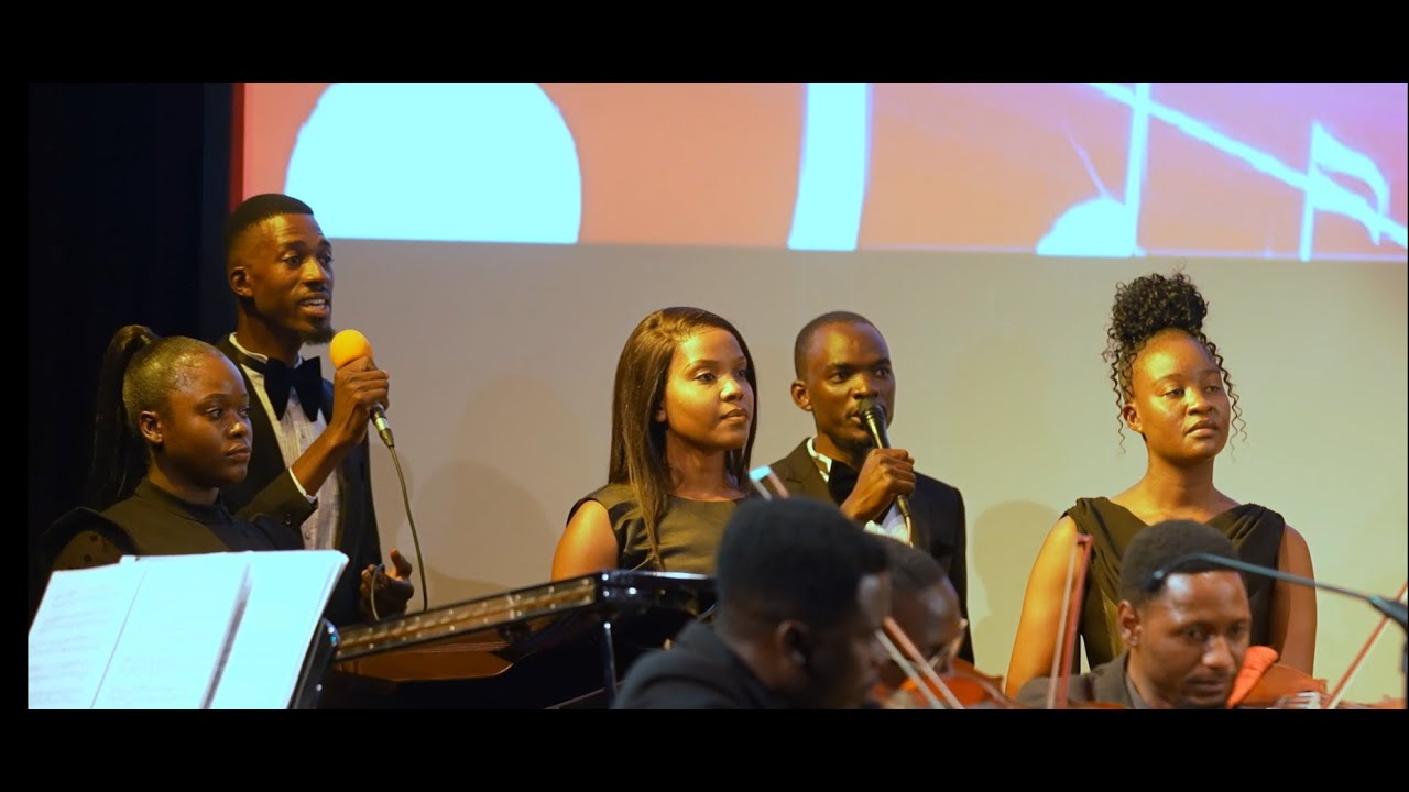 Be still for the presence of the Lord - choir and orchestra