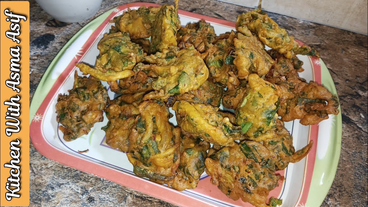 Aloo palak pakora recipe by asma -Ramzan special pakora recipe #ramzanspecial #kitchenwithasmaasif 