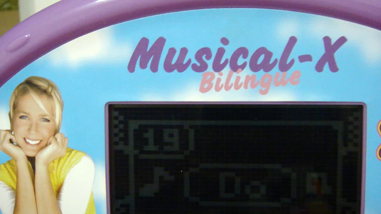 Lap top infantil Xuxa Musical X - bilingue