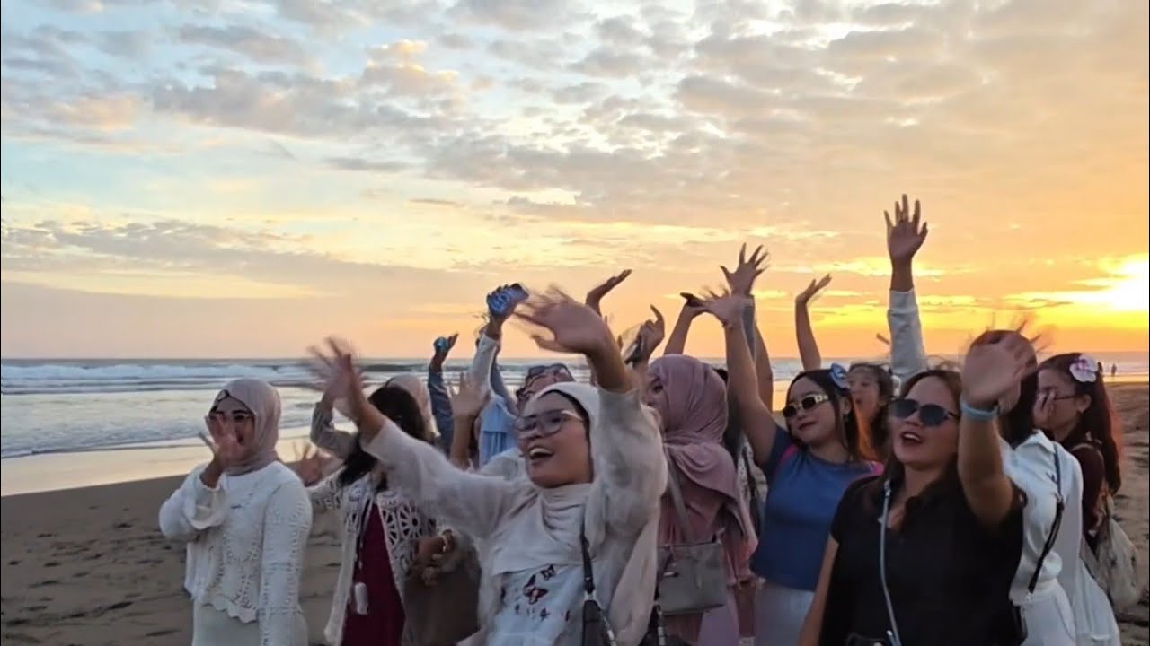 Part 8. SUASA SORE YANG INDAH BARENG GADIS DAN JANDA DESA DI PANTAI PENGANDARAN