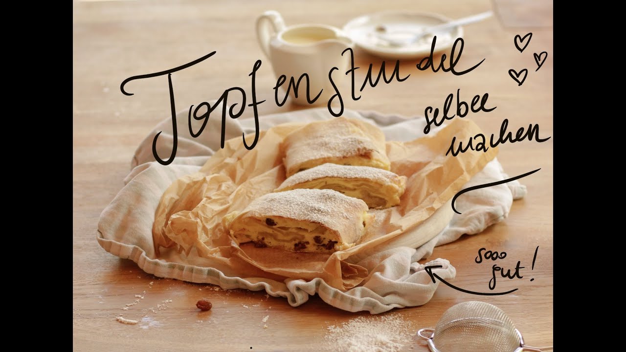 Topfenstrudel (Quarkstrudel) mit selbstgezogenem Strudelteig