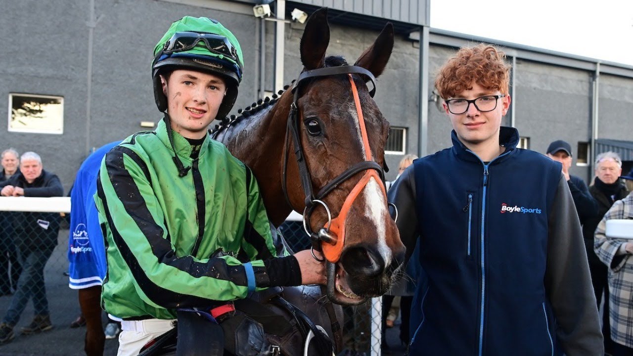 &pound;800 wonder horse HEWICK set for Grand National after Thurles success | Racing TV