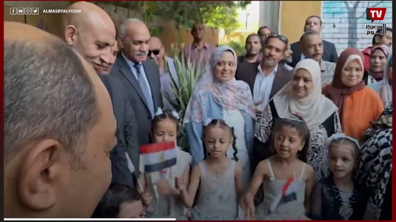 وزير التربية والتعليم يزور مدرسة في سوهاج ويحضر طابور الصباح في أول يوم دراسي