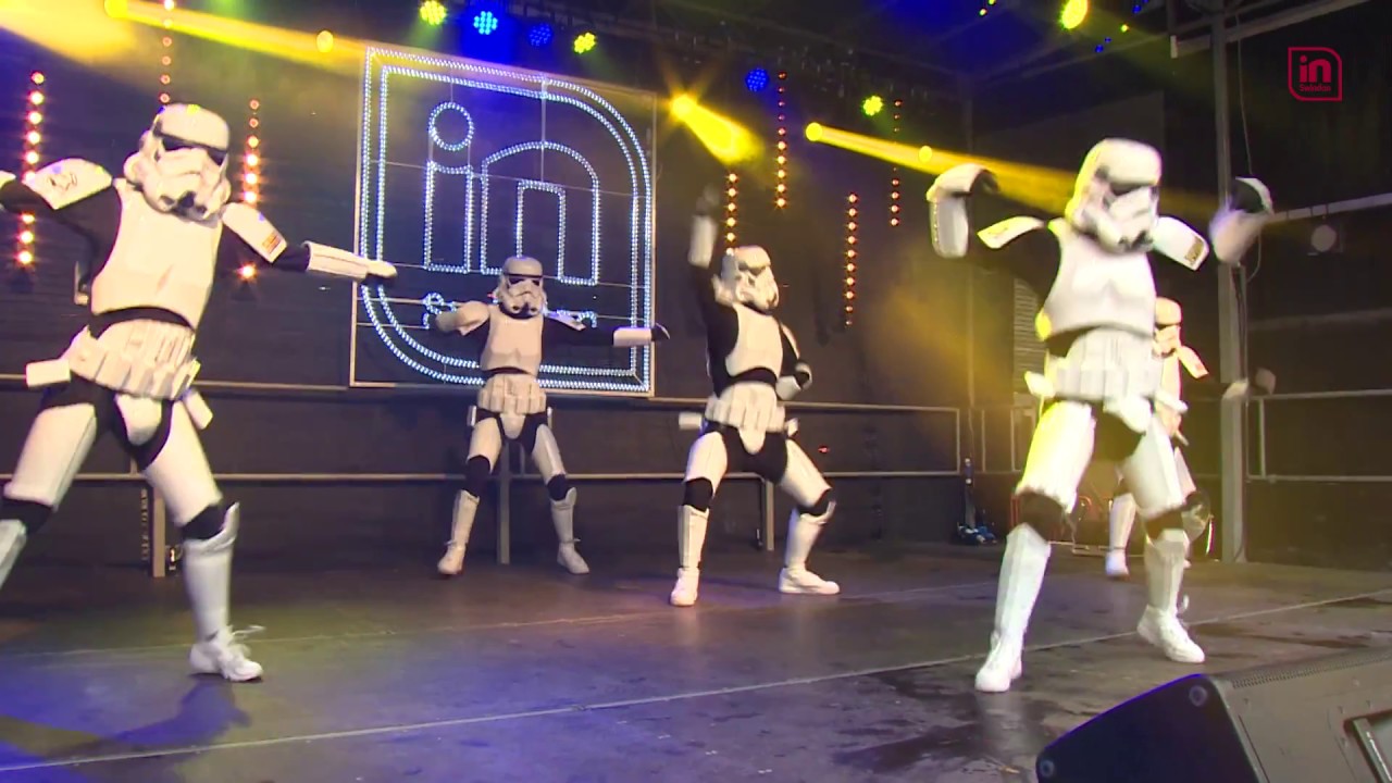 Boogie Storm - Swindon Christmas Light Switch On 2016.