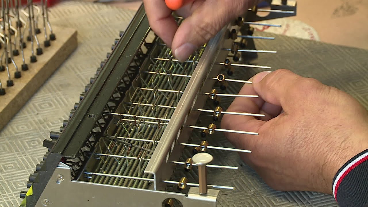Artisanat : l'un des derniers fabricants d'accordéons