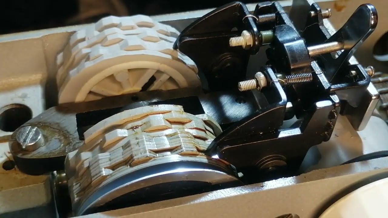 Игла из левого положения траектория получается не плавная.Veritas 8014/35