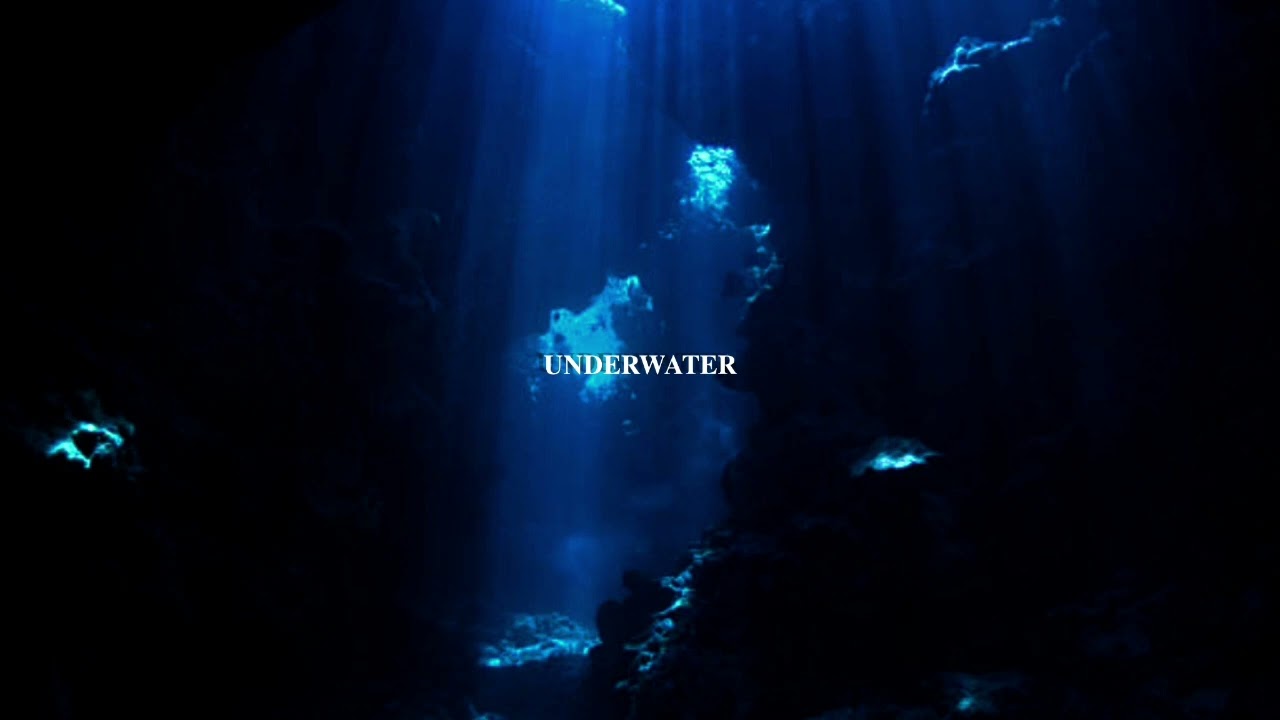 Kamila Jankowska - UNDERWATER