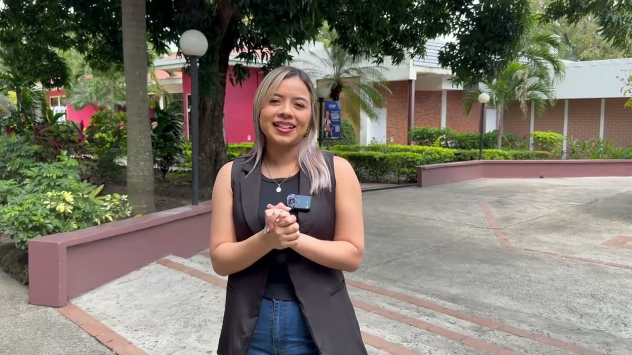 Homenaje al Lic  René Gavarrete