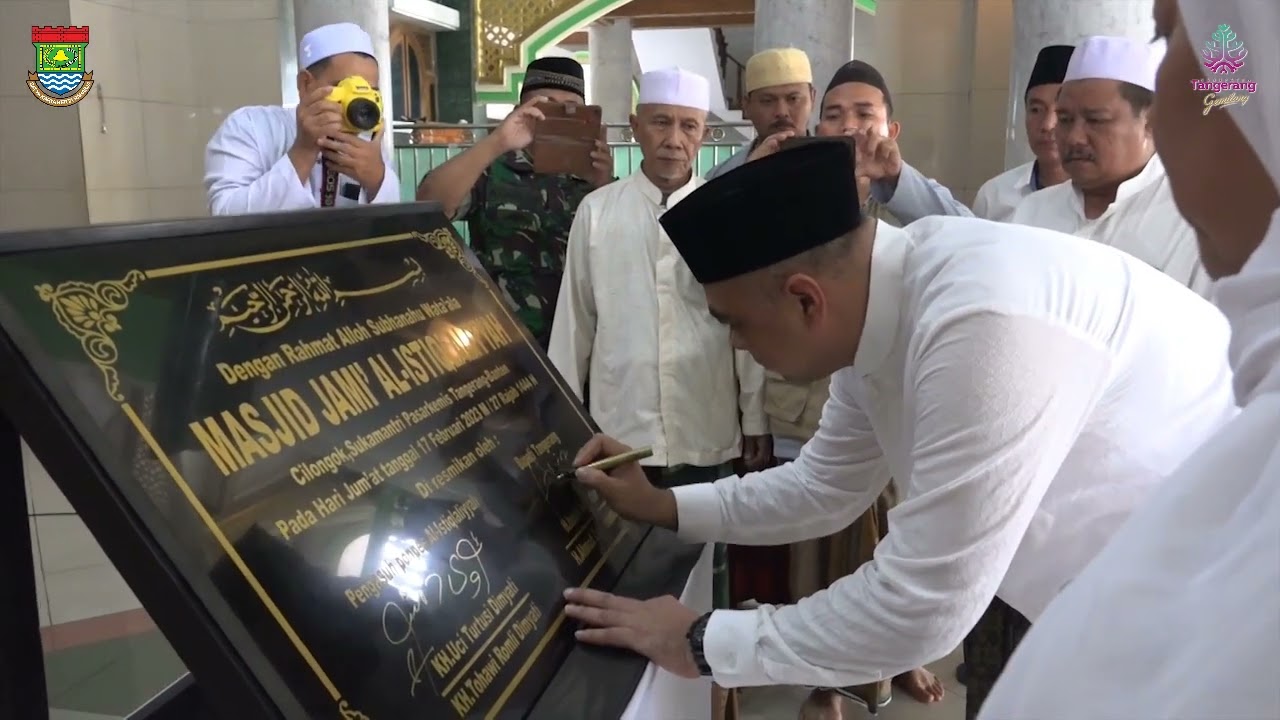Bupati Zaki Resmikan Masjid Jami' Al Istiqlaliyyah Desa Cilongok Pasar Kemis