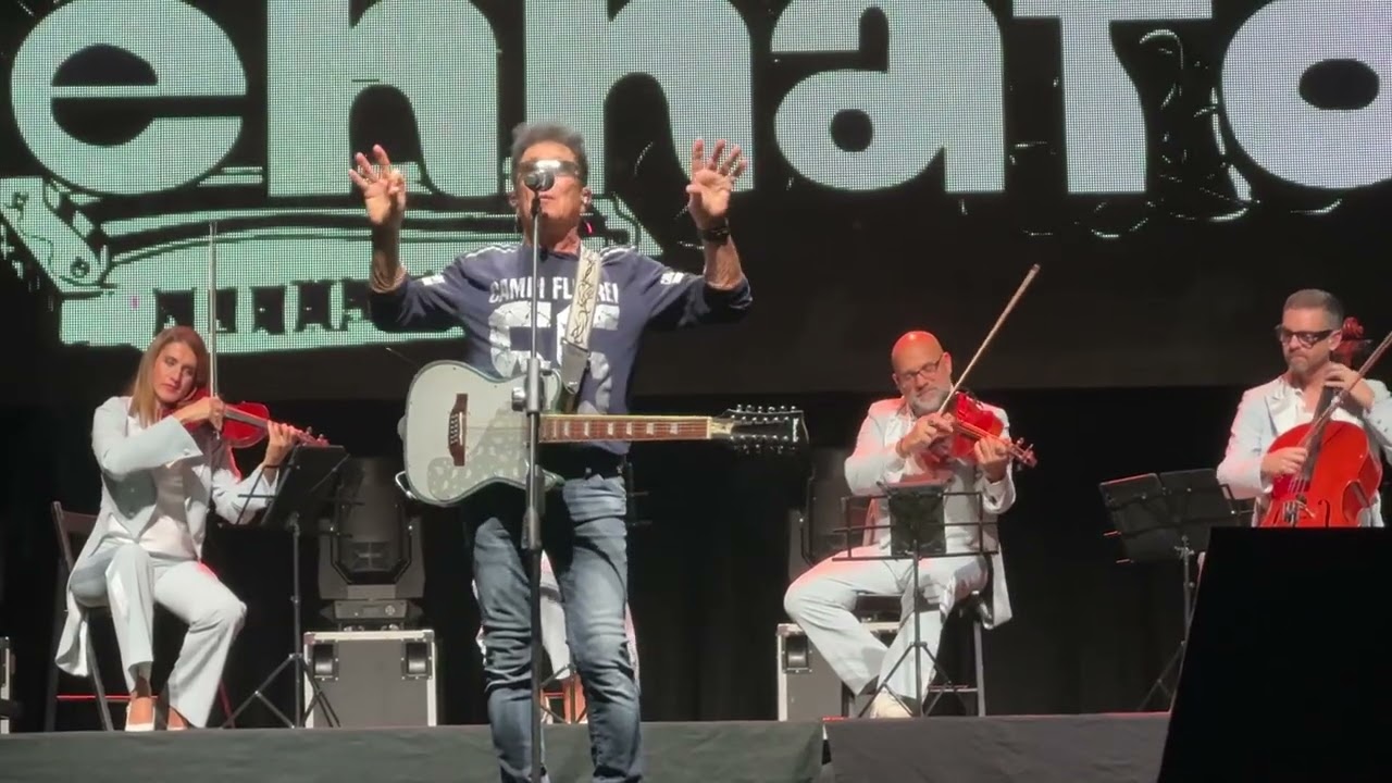 Edoardo bennato dotti medici e sapienti live Bologna teatro europauditorium 16/09/2025