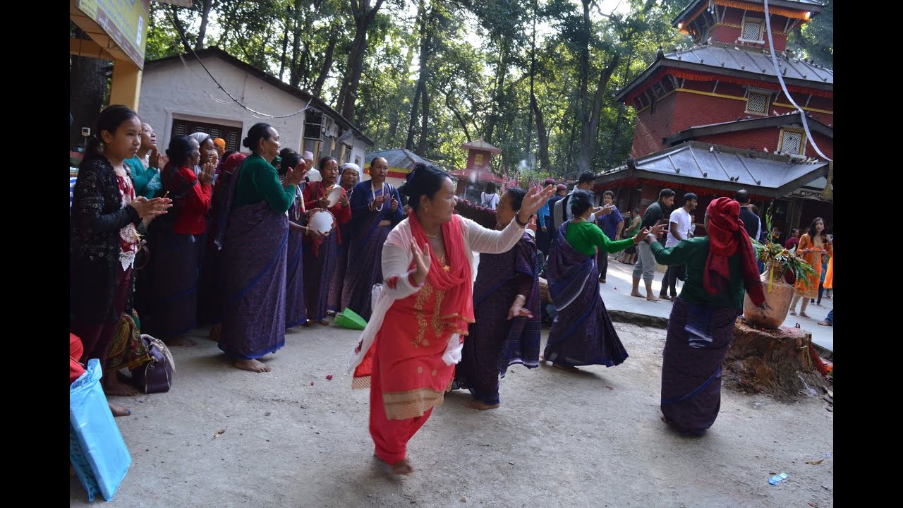 बागलुङ कालिका मन्दिरमा भजन गाउदै | Baglung Kalika