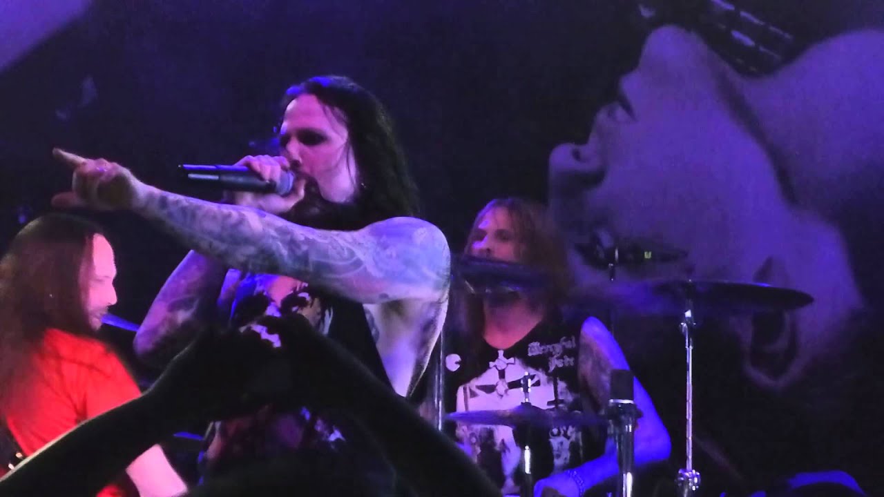 Hardcore Superstar - Medicate Me (With Niclas Engelin)@Tr&auml;dg&aring;rn 2014-04-05