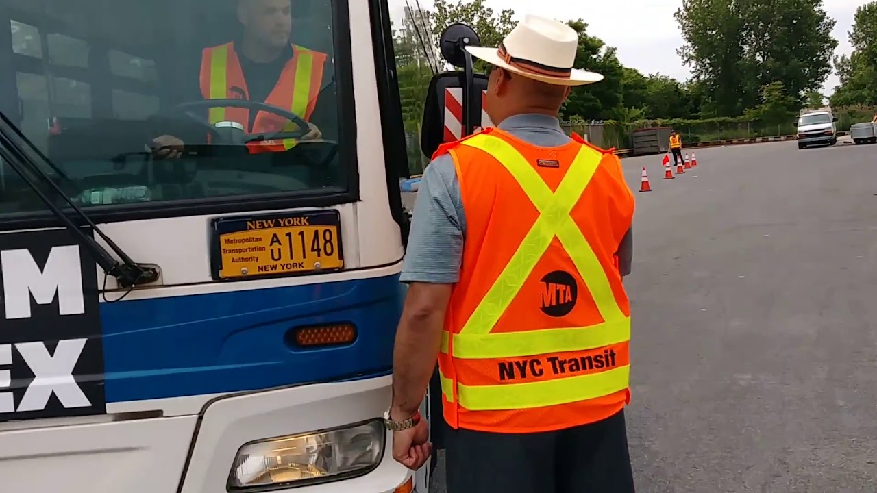 MTA NYCT DOB CDL Training Video - Description and Demonstration of off-set parking to the right