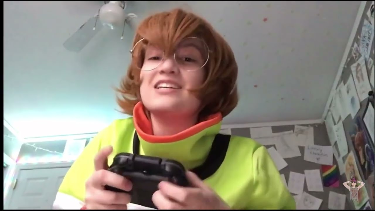 POV Paige is home alone (Voltron cosplay)